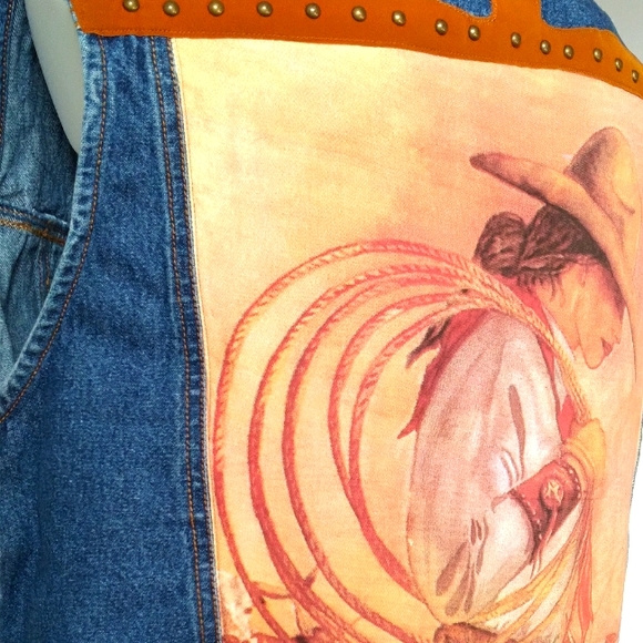 WEARABLE ART! Vintage Custom Vest. Doreman Burns Cowgirls by Gordon & James. - Picture 2 of 12